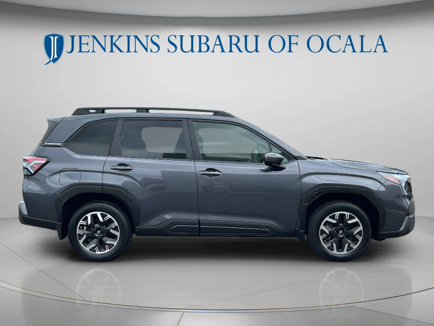 Used 2025 Magnetite Gray Metallic Subaru Premium image 2