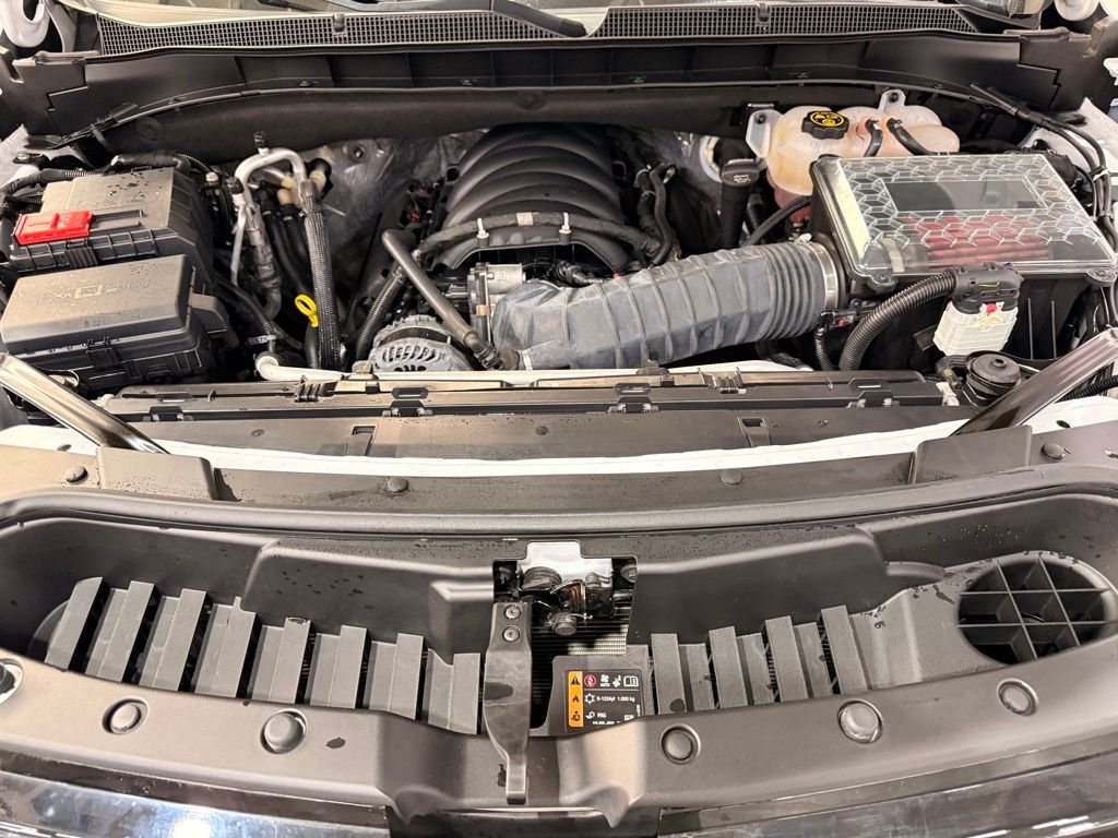 Used 2023 White Chevrolet RST image 6
