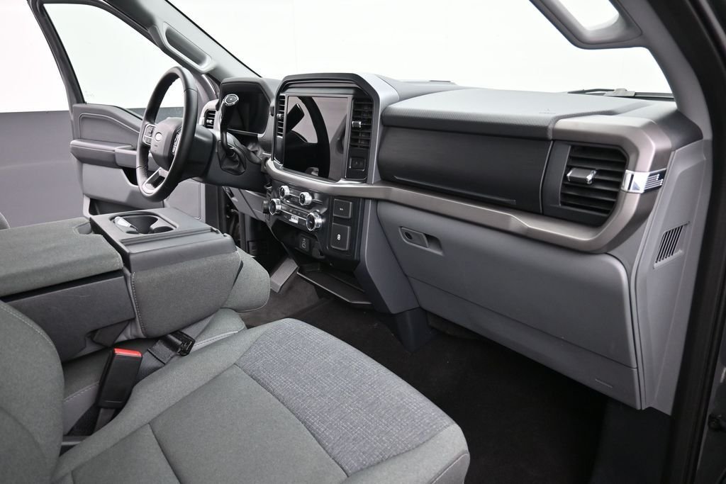 Used 2025 Gray Ford XLT image 12