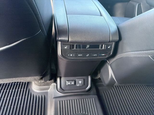 2023 Toyota Highlander Platinum - Photo 23
