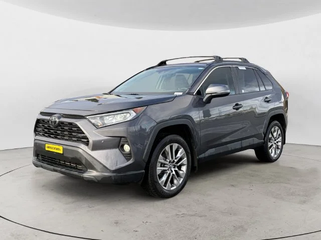 Used 2019 Gray Toyota XLE Premium image 1