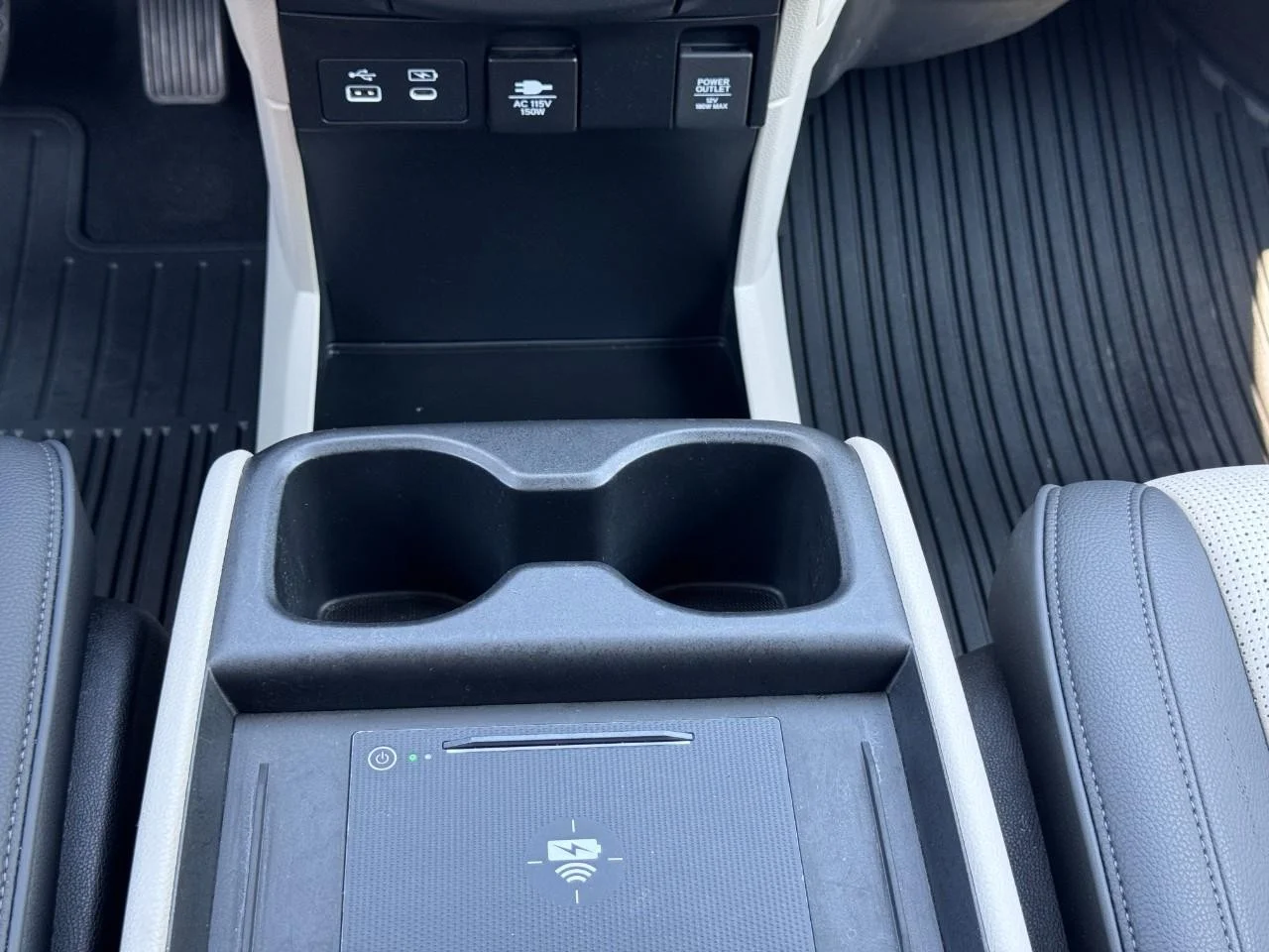 2025 Honda Odyssey Elite - Photo 16
