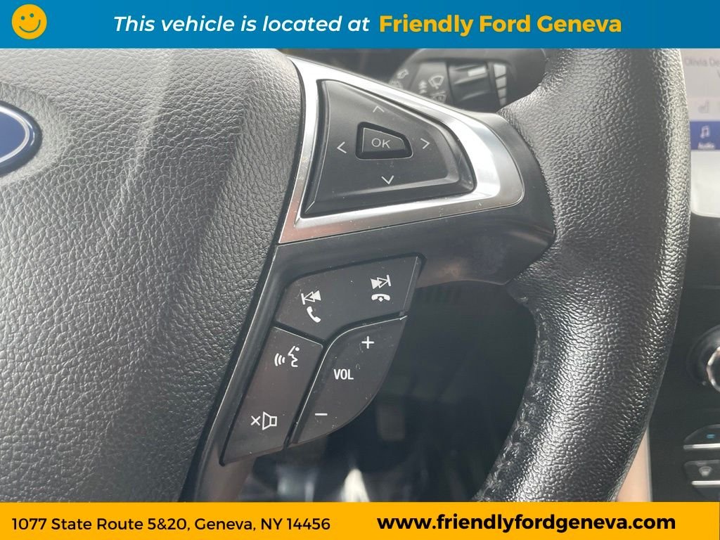 Used 2020 Red Ford SEL image 18