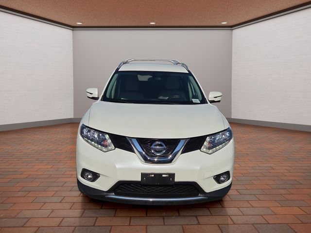 Used 2016 Pearl White Nissan SL image 29