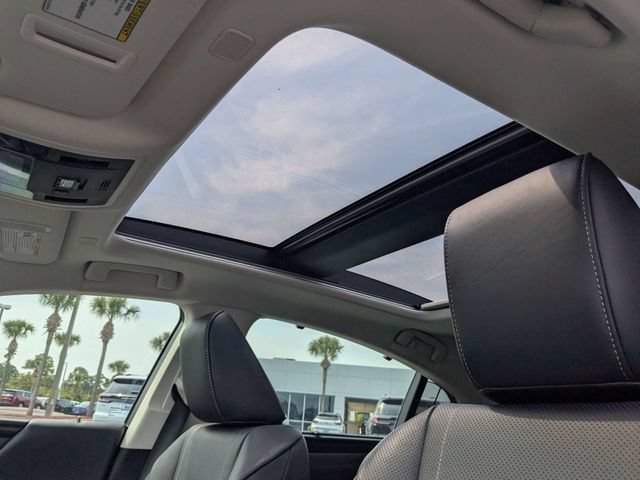 Used 2022 Caviar Lexus ES 350 Ultra Luxury image 20