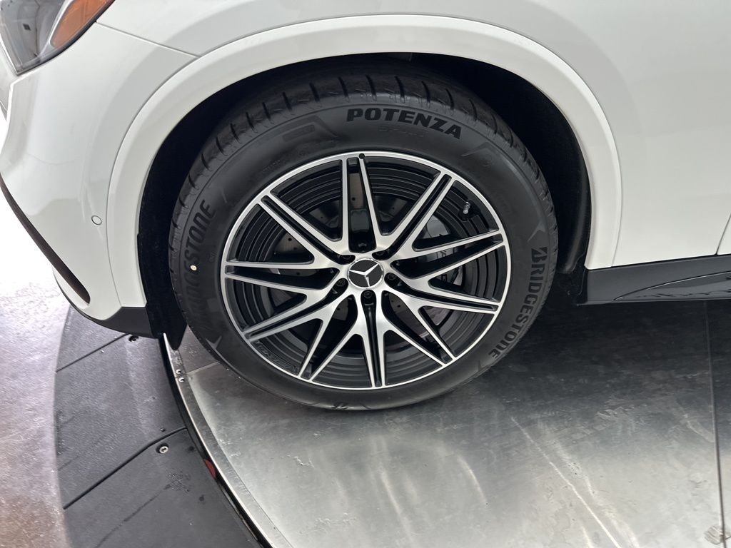 New 2026 Polar White Mercedes-Benz AMG® GLC 43 4MATIC® SUV image 32