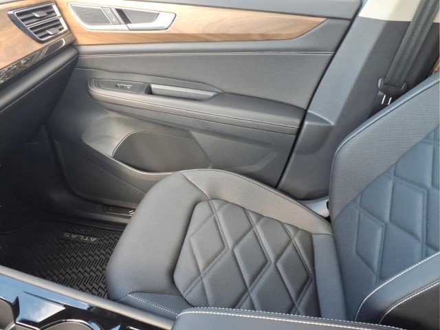 New 2026 Pure Gray Volkswagen SE w/Technology 4M image 15