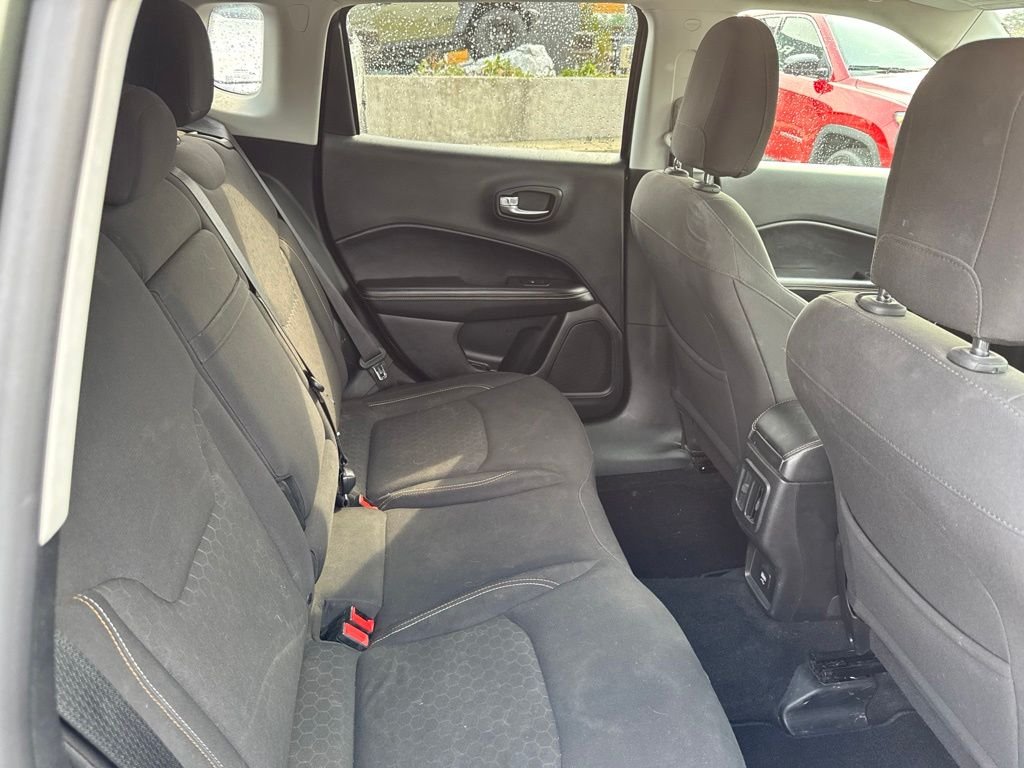 Used 2018 Olive Green Pearlcoat Jeep Sport image 10