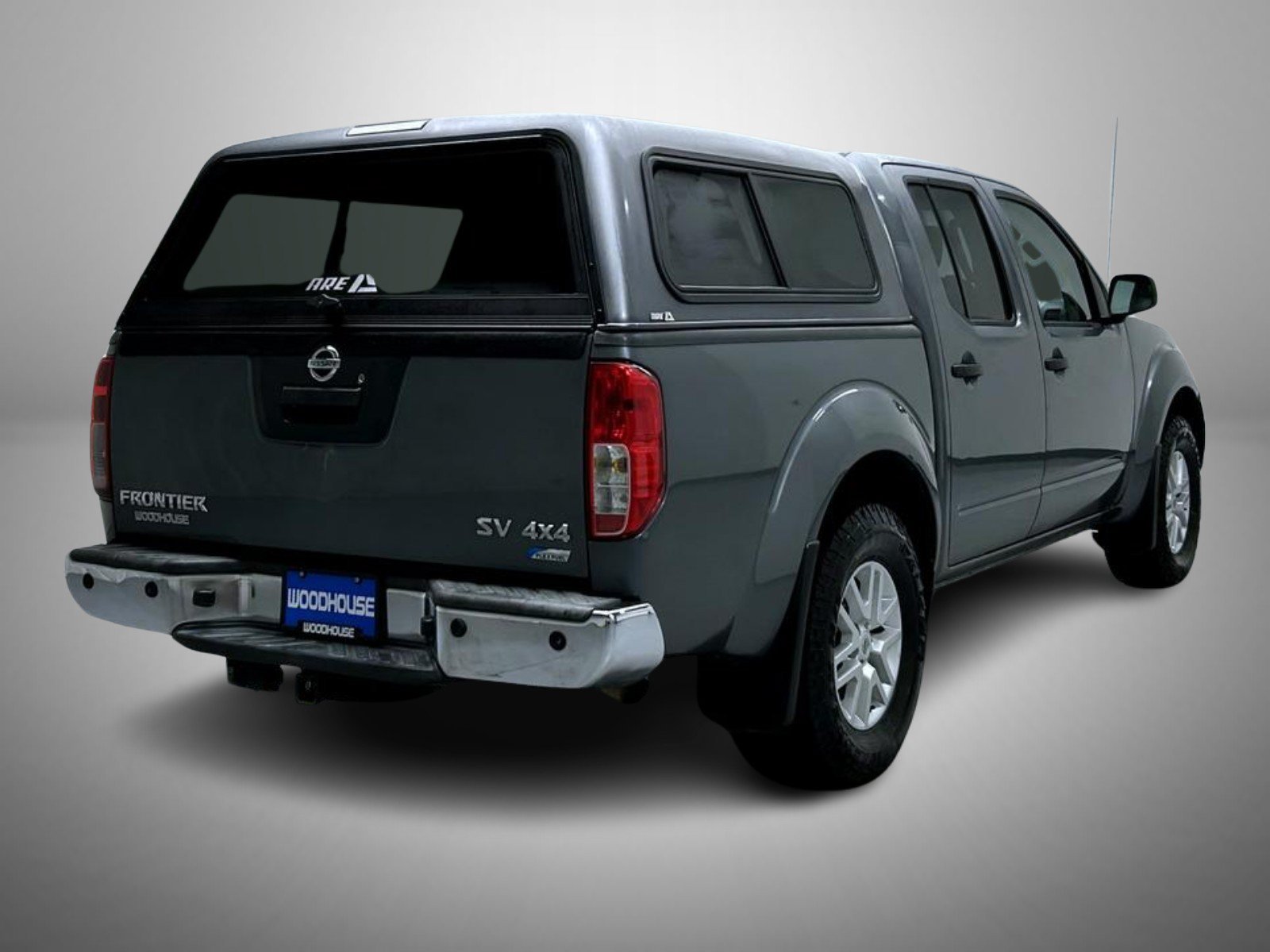 Used 2018 Gray Nissan SV image 5