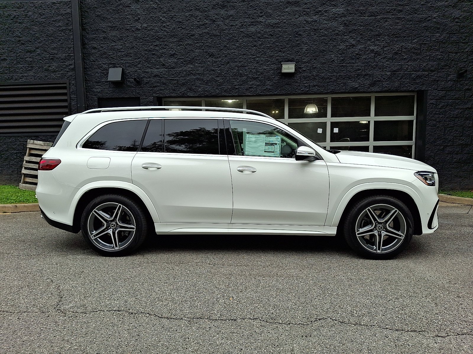 New 2026 Polar White Mercedes-Benz GLS 450 image 28