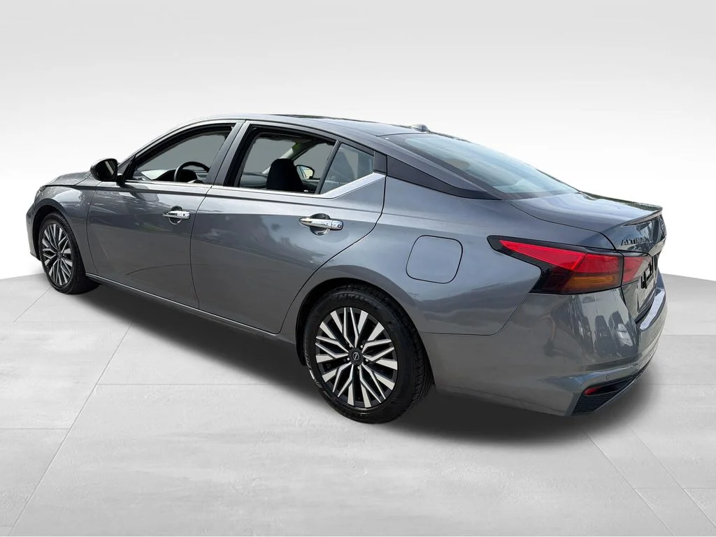 2024 Nissan Altima SV - Photo 5