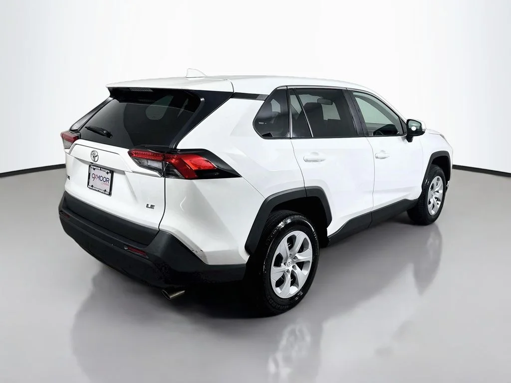 Certified Used 2025 Ice Cap Toyota LE image 7