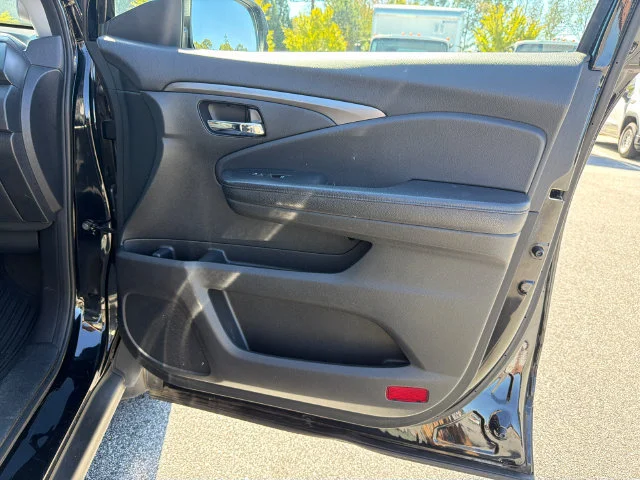 Used 2017 Black Honda EX-L image 14
