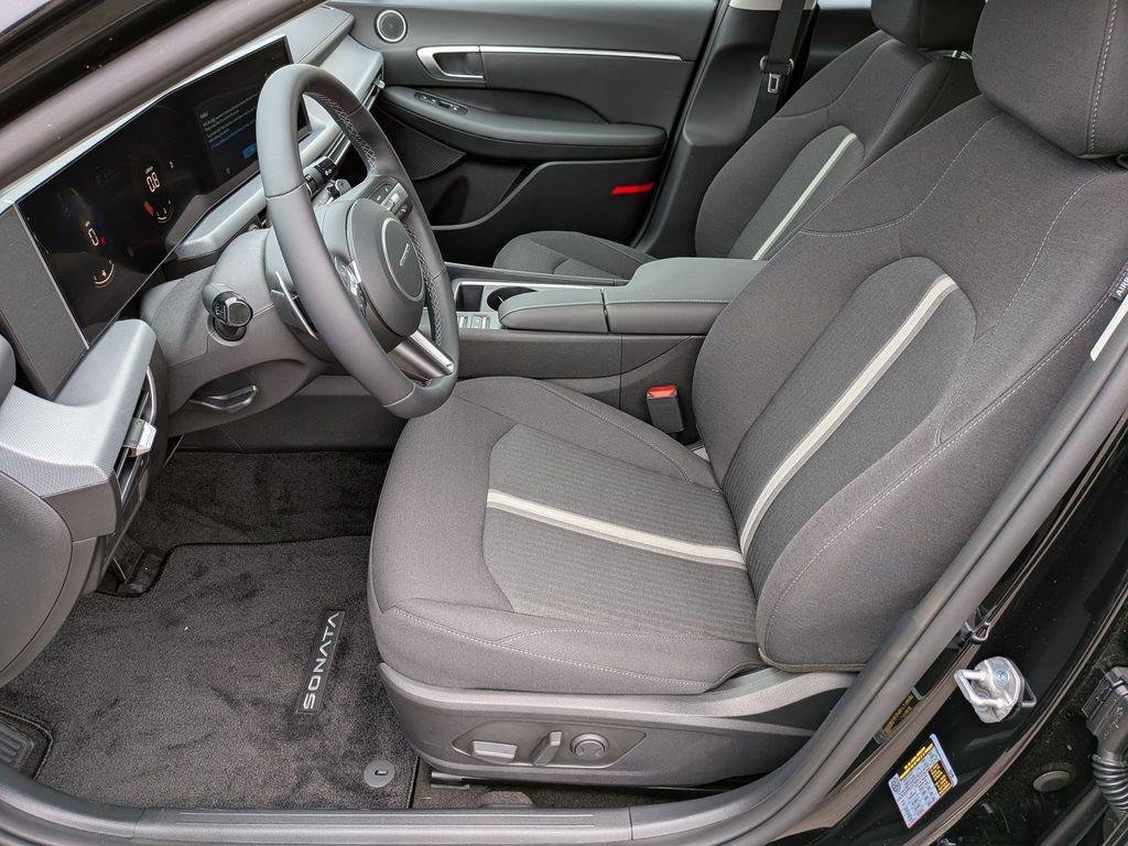 New 2026 Black Hyundai SEL Sport image 11