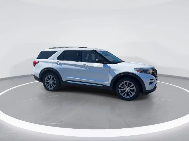 Used 2020 White Ford XLT image 8