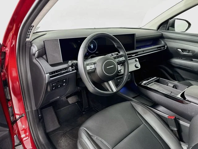 Used 2025 Red Hyundai SEL Convenience image 9