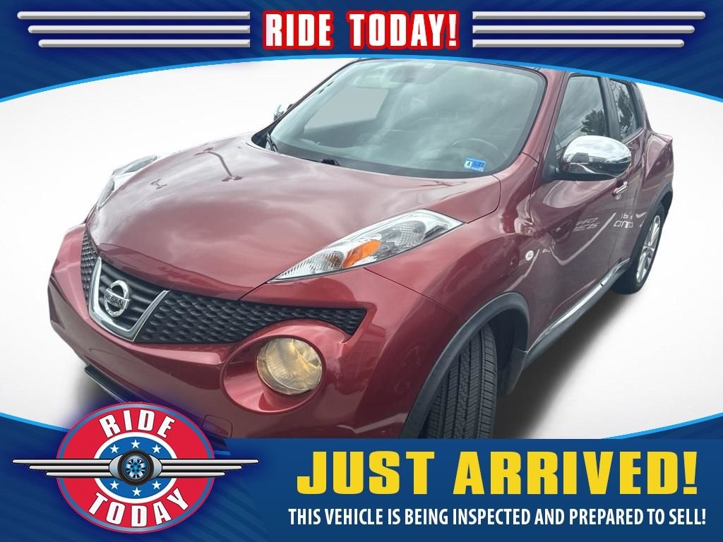 Used 2013 Cayenne Red Nissan SL image 1