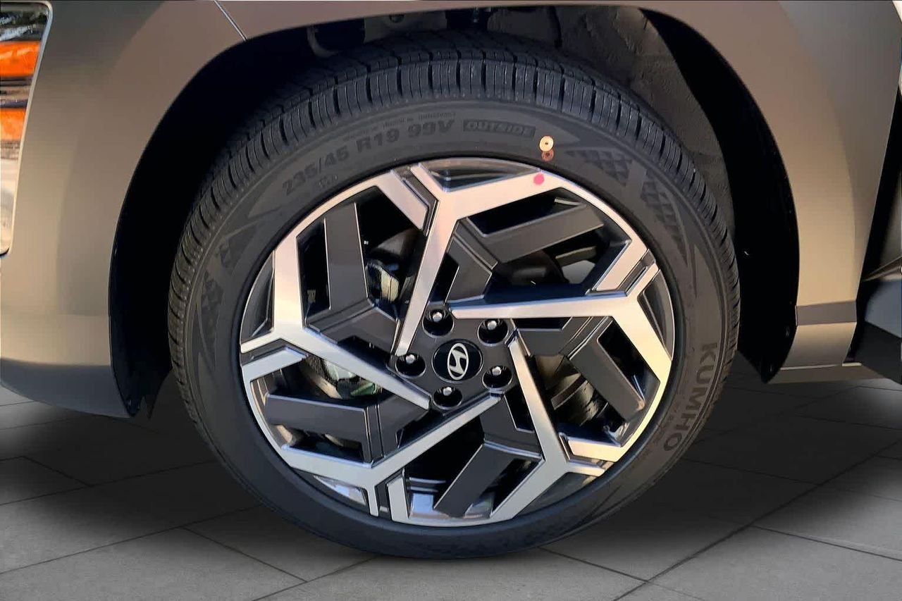 New 2026 Atlas White Hyundai SEL Premium FWD image 11