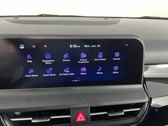 New 2026 White Kia S image 19