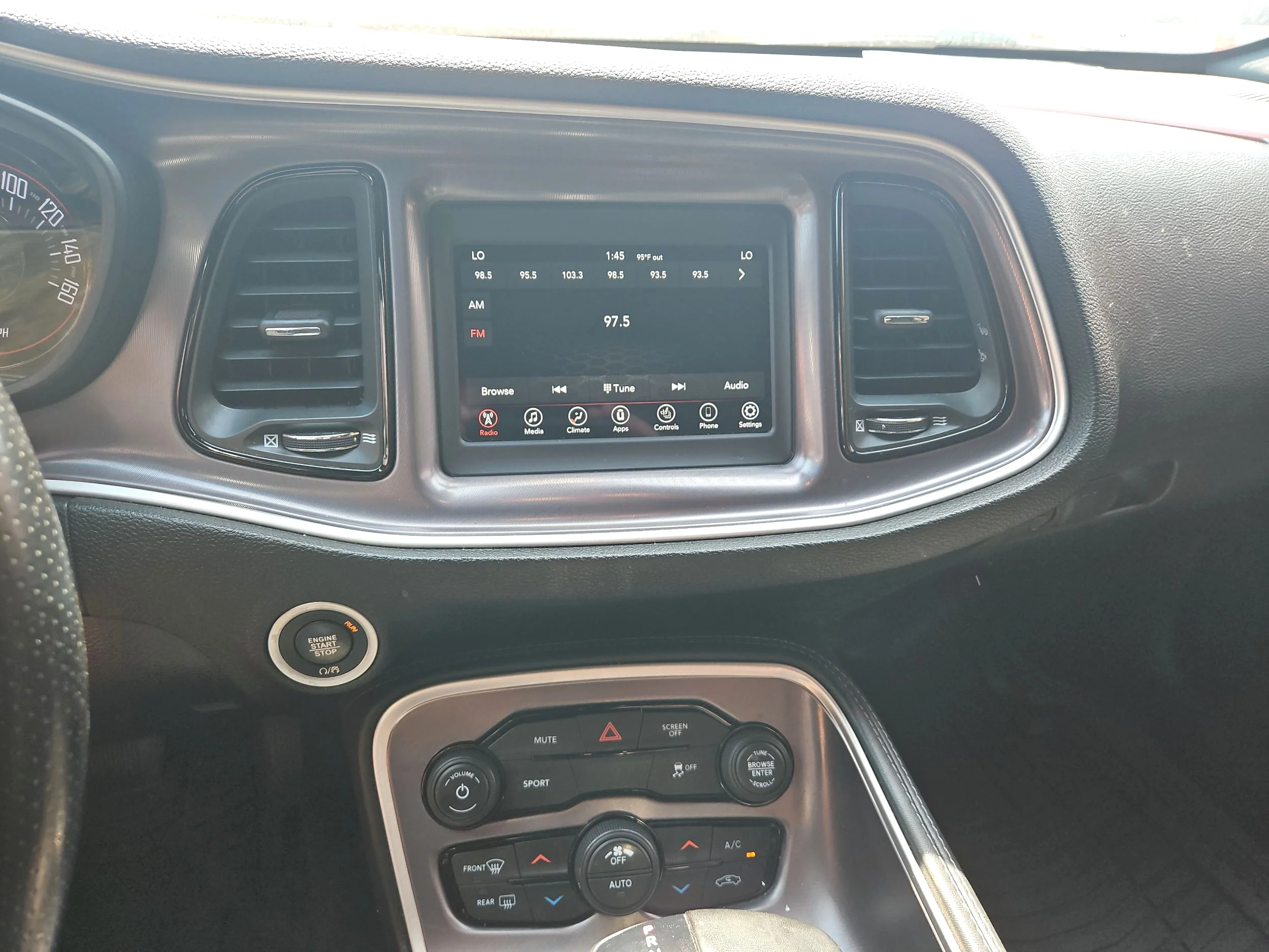 Used 2020 Go Mango Dodge SXT image 9