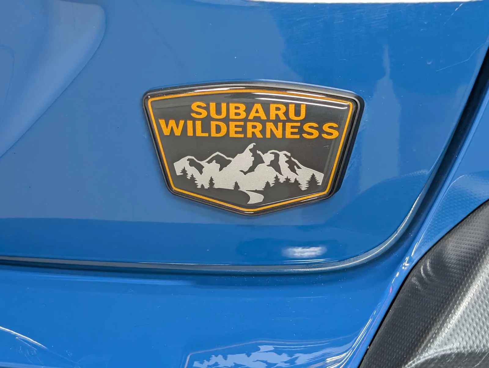 Used 2024 Geyser Blue Pearl Subaru Wilderness image 11