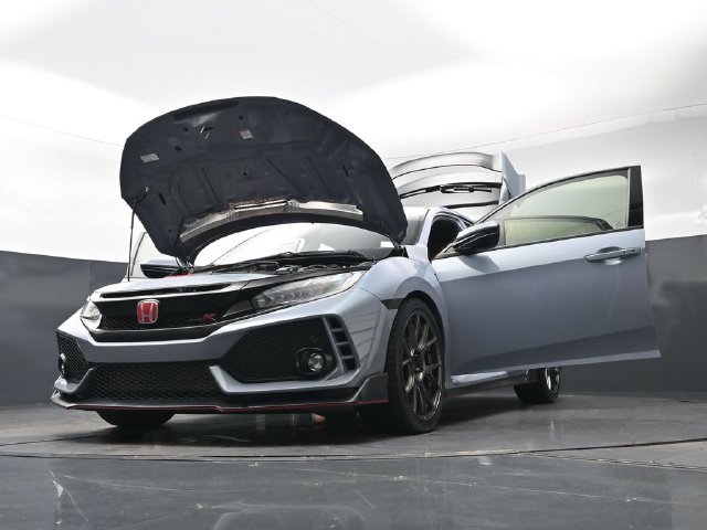 Certified Used 2019 Sonic Gray Pearl Honda Touring image 32