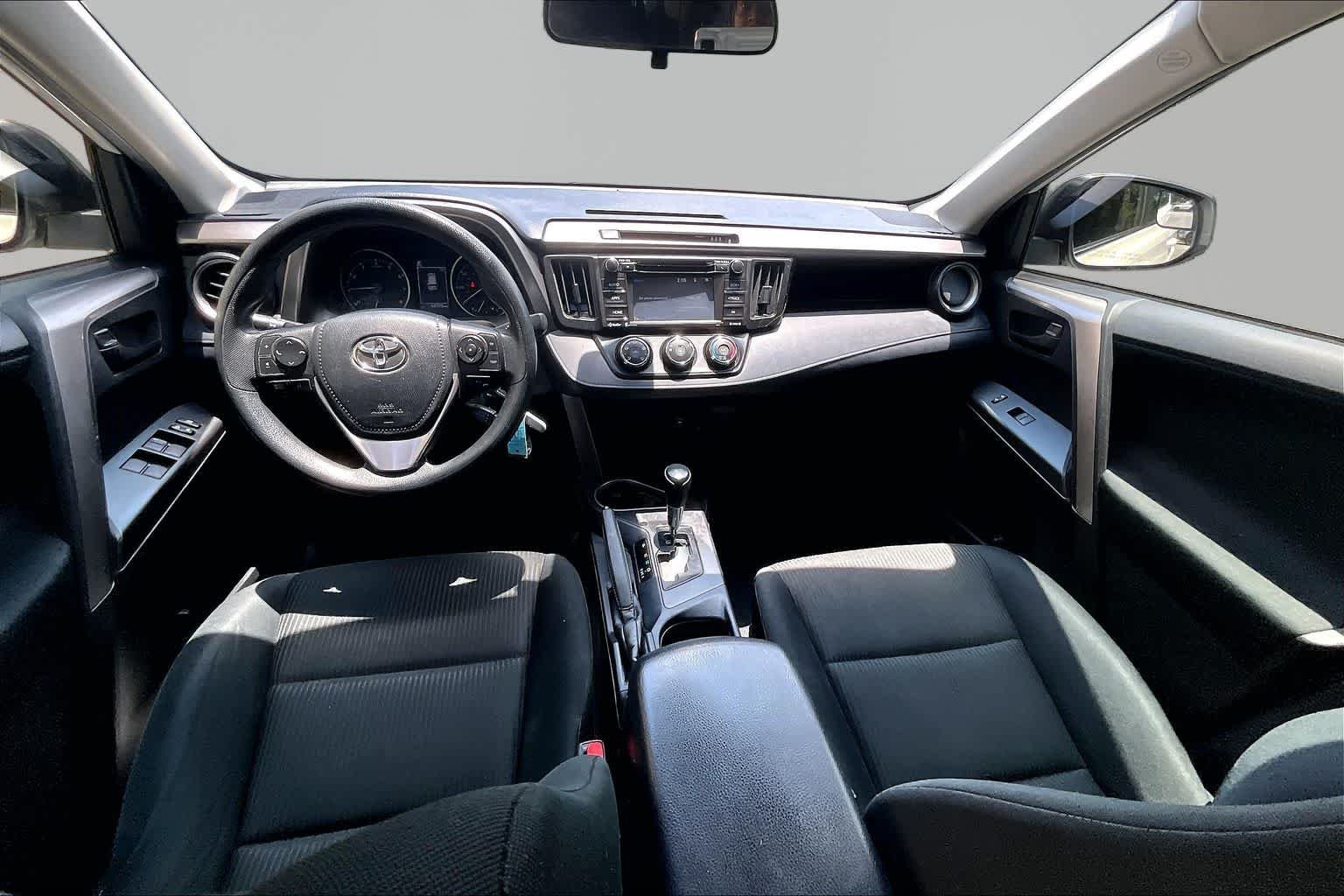 Used 2018 Super White Toyota LE image 16
