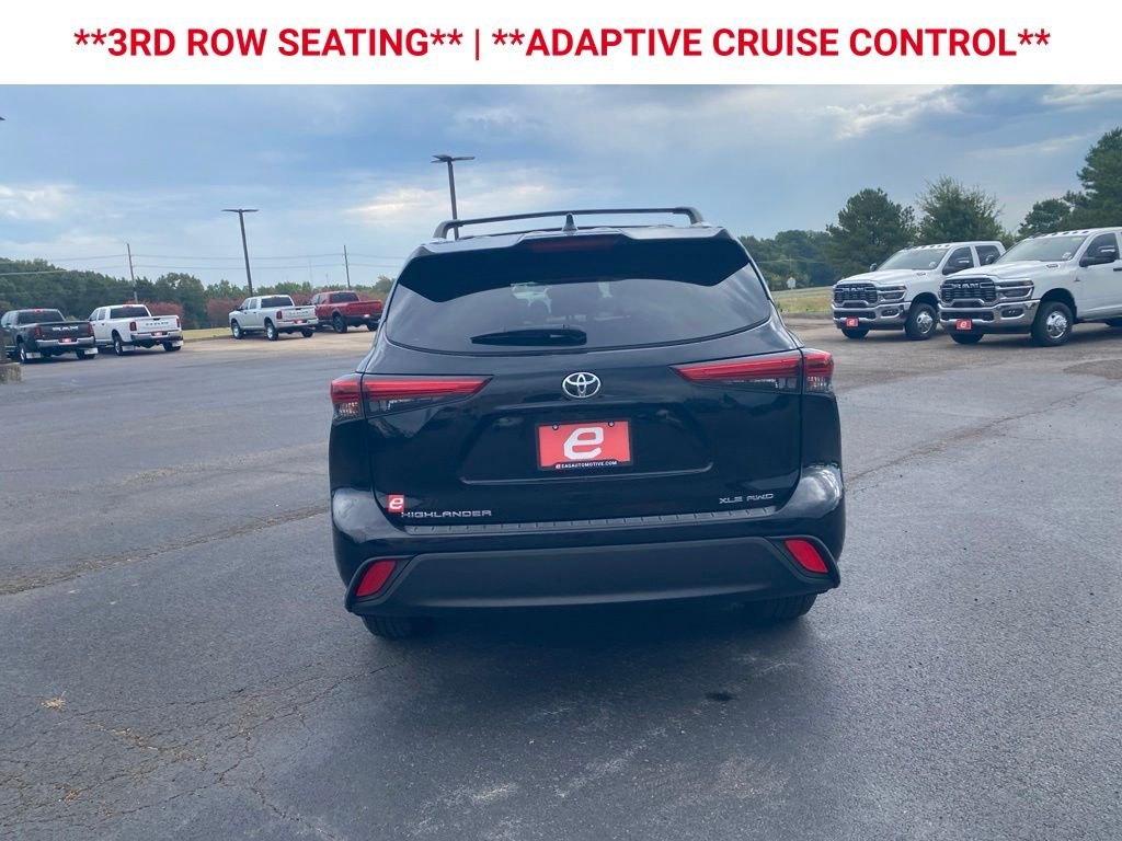 Used 2022 Black Toyota XLE image 7
