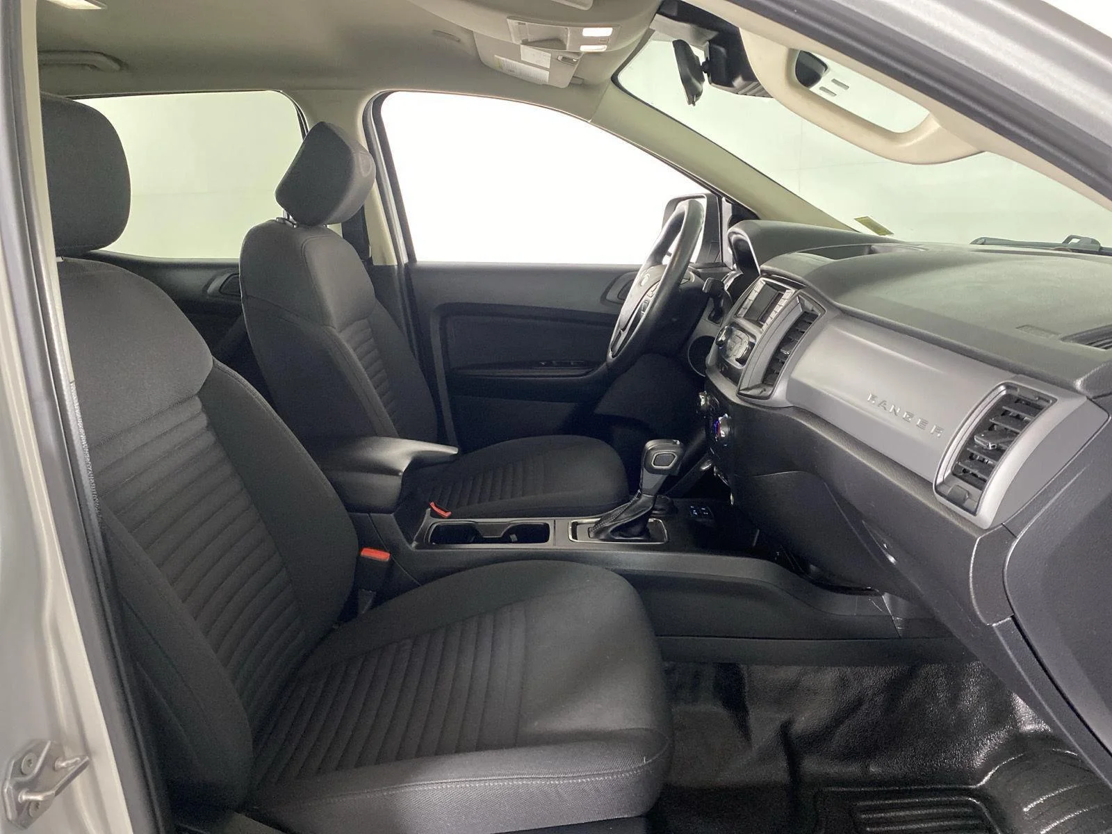 Used 2019 Ingot Silver Ford XL image 25