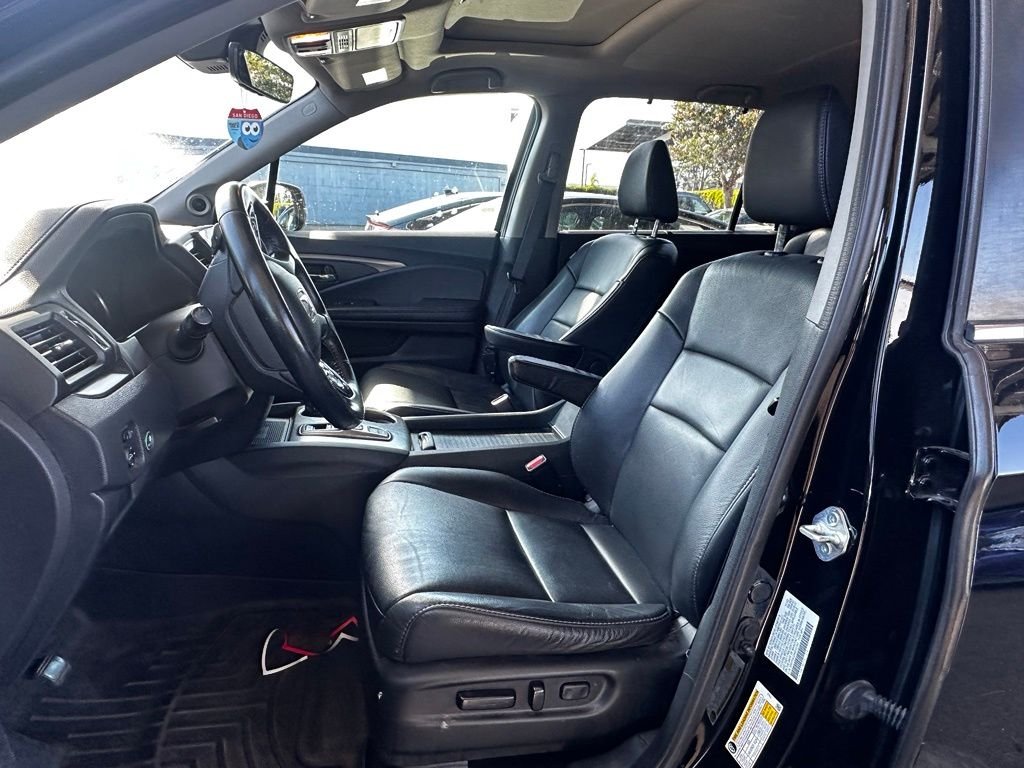 Used 2022 Black Honda Special Edition image 22