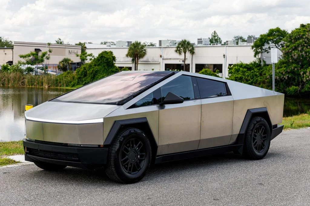 Used 2025 Silver Tesla Base image 7
