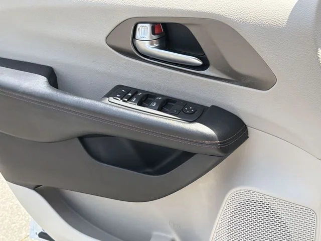 Used 2020 White Chrysler Touring image 33