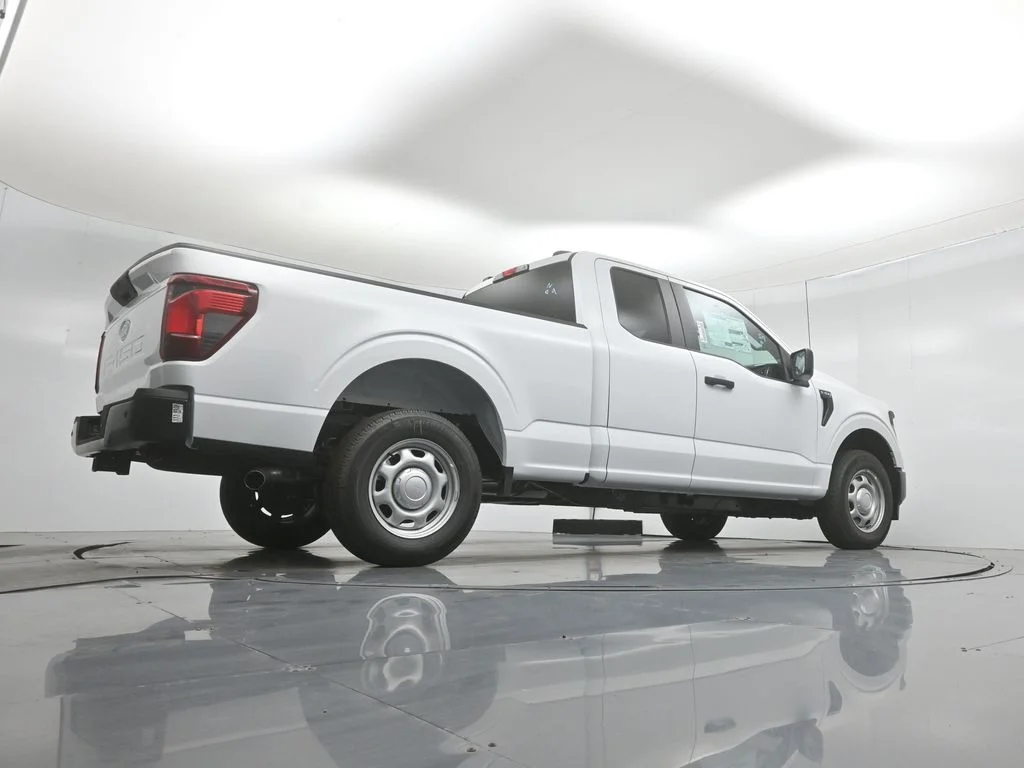 New 2026 White Ford XL image 40