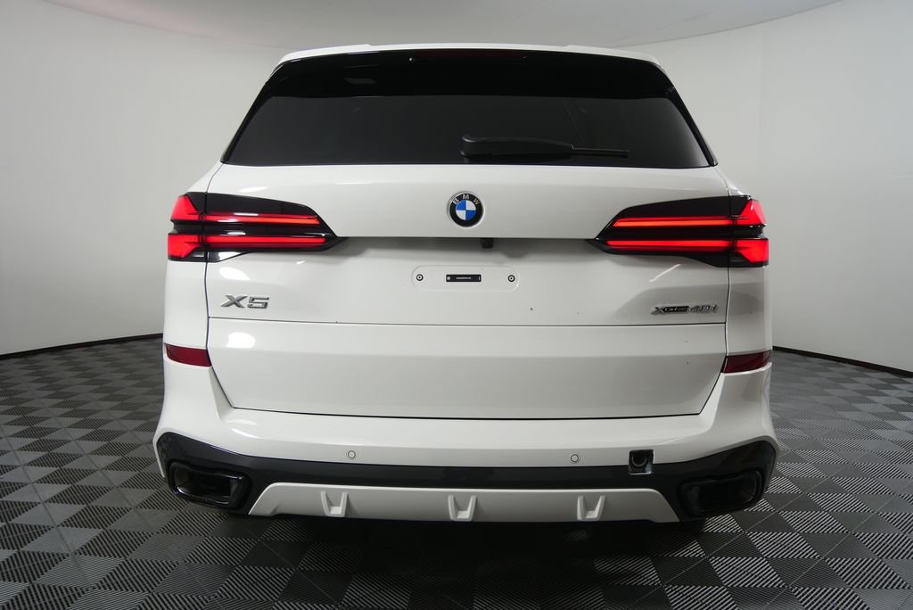 Used 2026 Alpine White BMW xDrive40i image 4