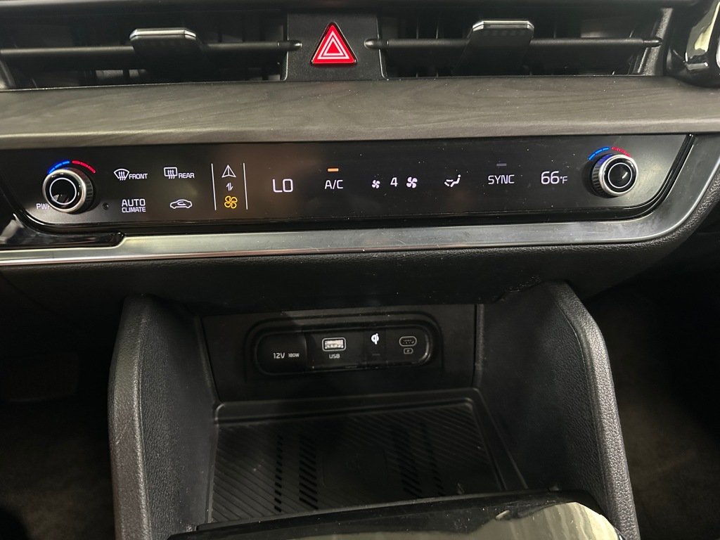 Used 2023 Black Kia X-Line image 15