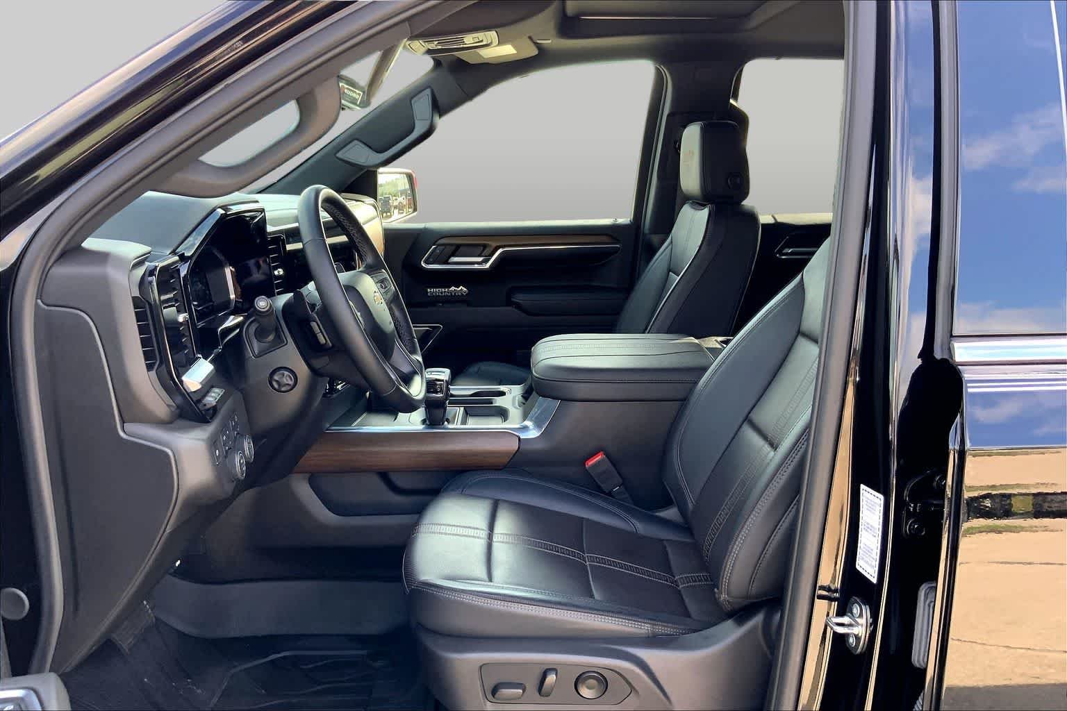 2024 Chevrolet Silverado 1500 High Country - Photo 15