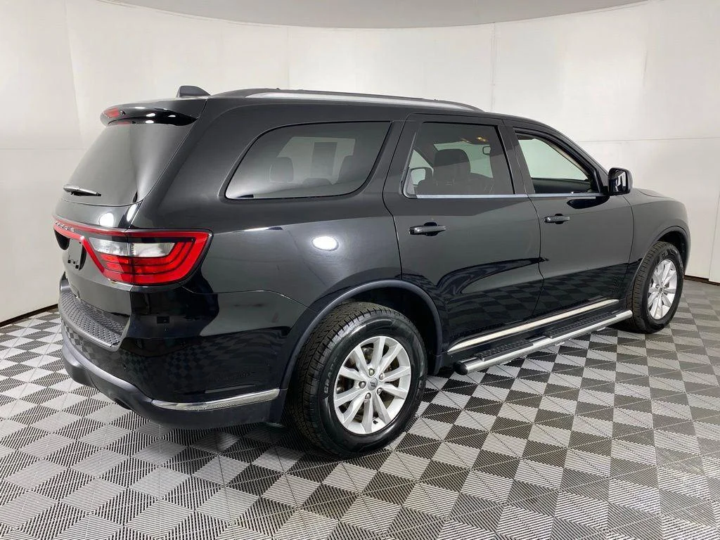 Used 2019 Black Clearcoat Dodge SXT Plus image 10