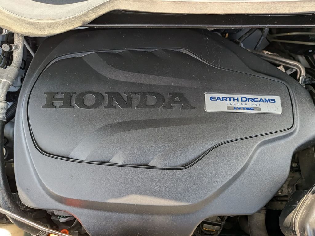 Used 2020 White Honda EX-L image 32