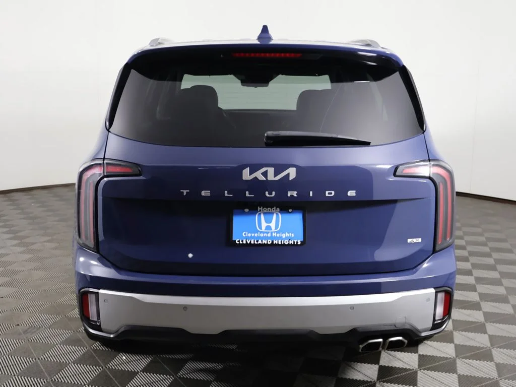 Used 2024 Midnight Lake Blue Kia SX-Prestige image 17