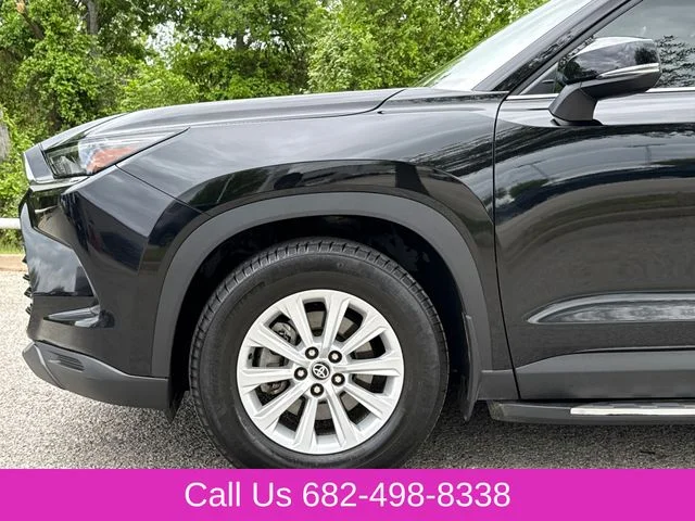 Used 2025 Black Toyota XLE image 5