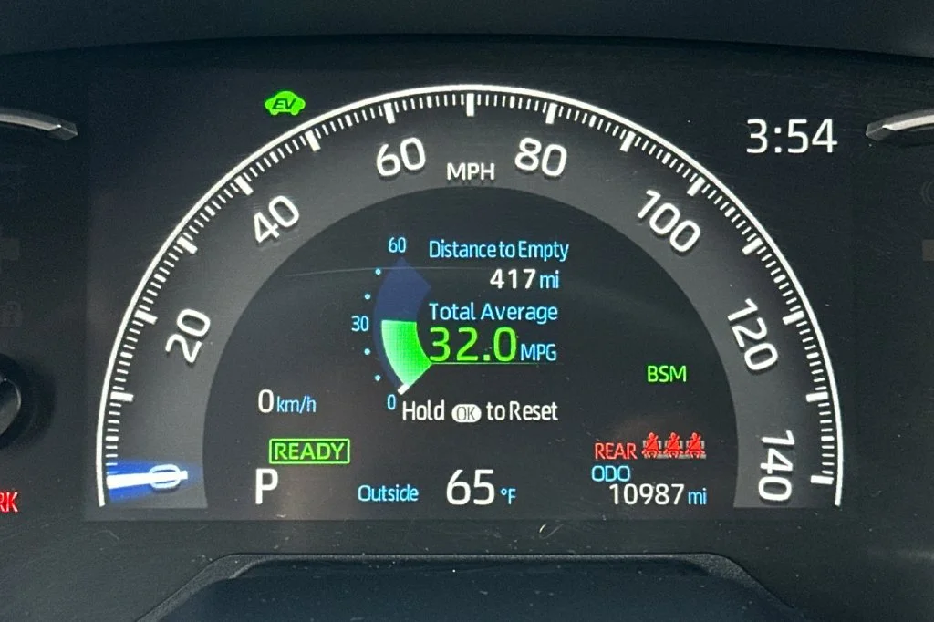 Used 2025 Black Toyota XLE image 25