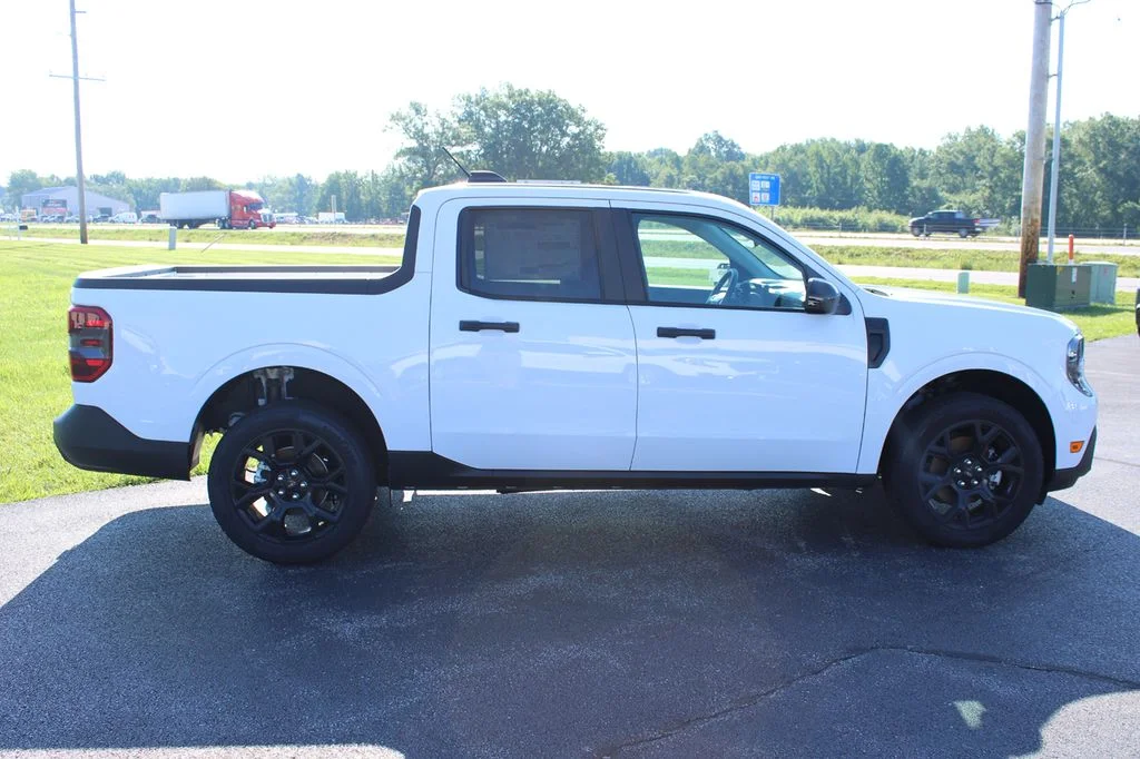 2025 Ford Maverick XLT - Photo 15