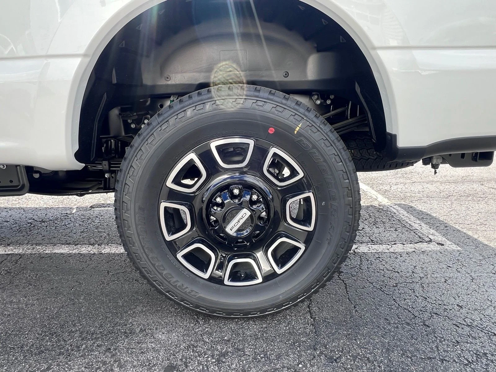 New 2026 Star White Metallic Tri-Coat Ford F-350® Platinum® image 25