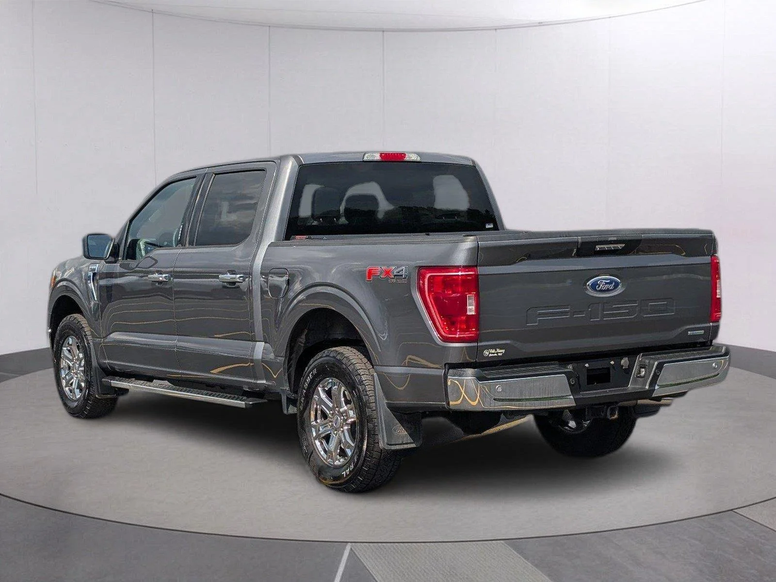 Used 2023 Carbonized Gray Ford XLT image 3