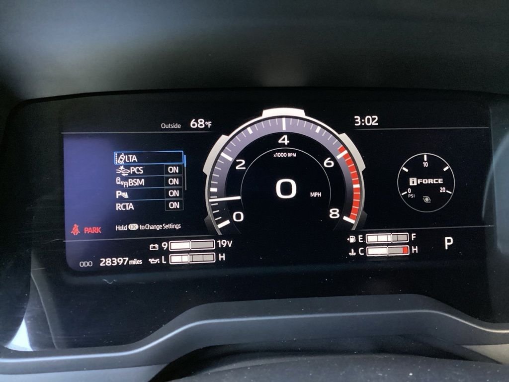 Used 2024  Toyota Platinum image 14