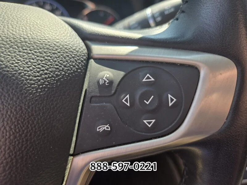 Used 2020 Quicksilver Metallic GMC Denali image 29