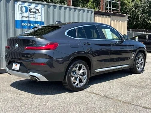 Used 2025 Gray BMW xDrive30i image 4