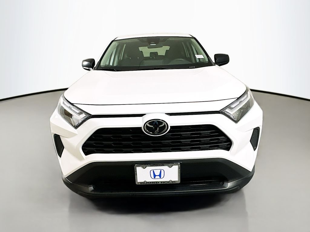 Used 2023 Ice Toyota LE image 2