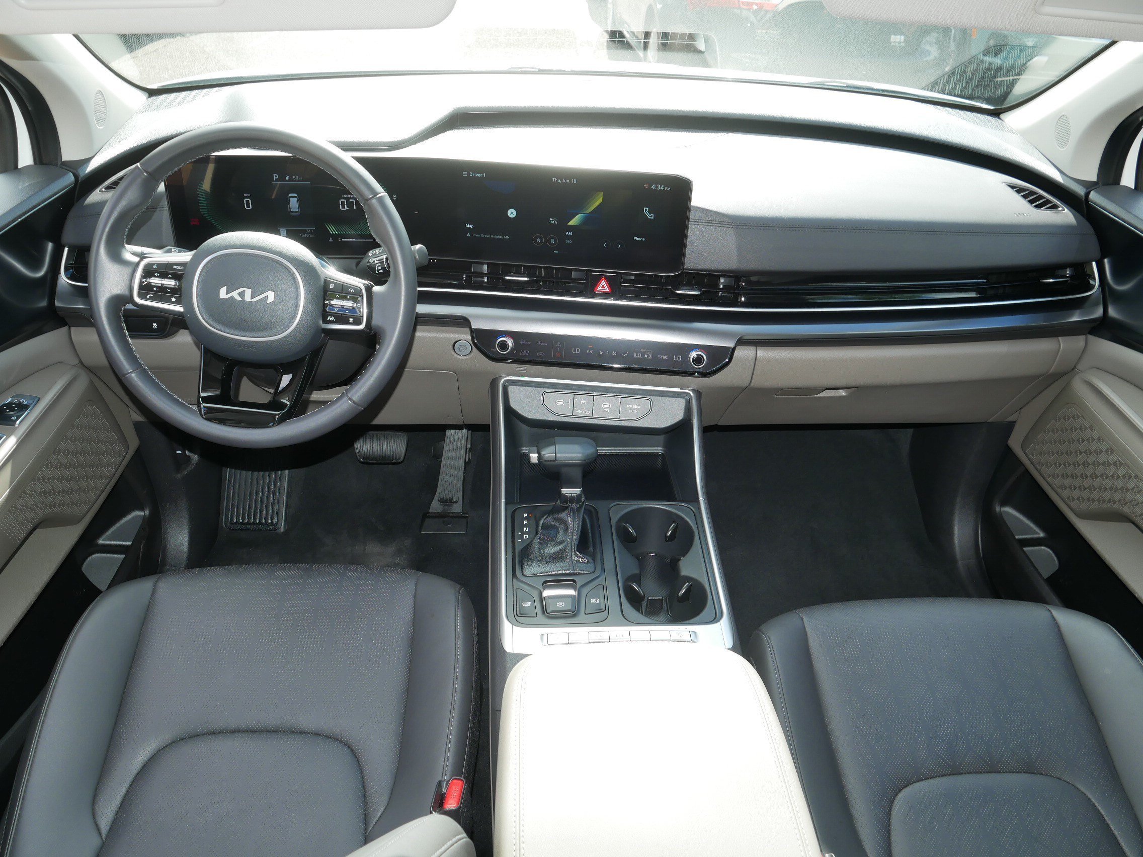 Certified Used 2026 Snow White Pearl Kia LXS image 10