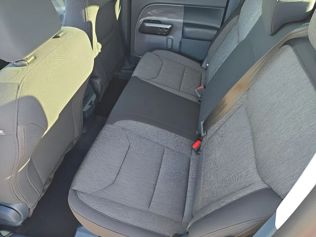 New 2026 Space White Metallic Ford XLT image 27